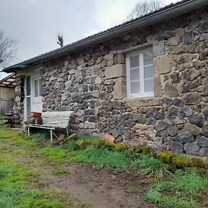 Hébergement de vacances Maisonnette Pres Des Bois, Fontannes